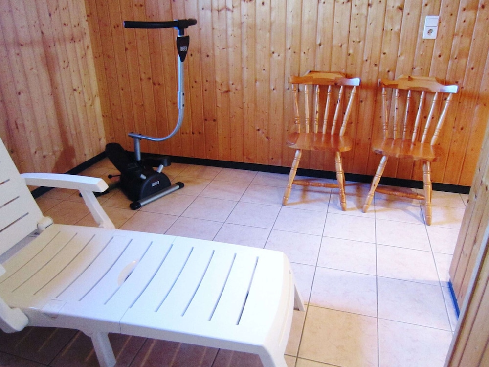 Combine City & Countryside in Well Kept House With Many Games, Next to a Farm