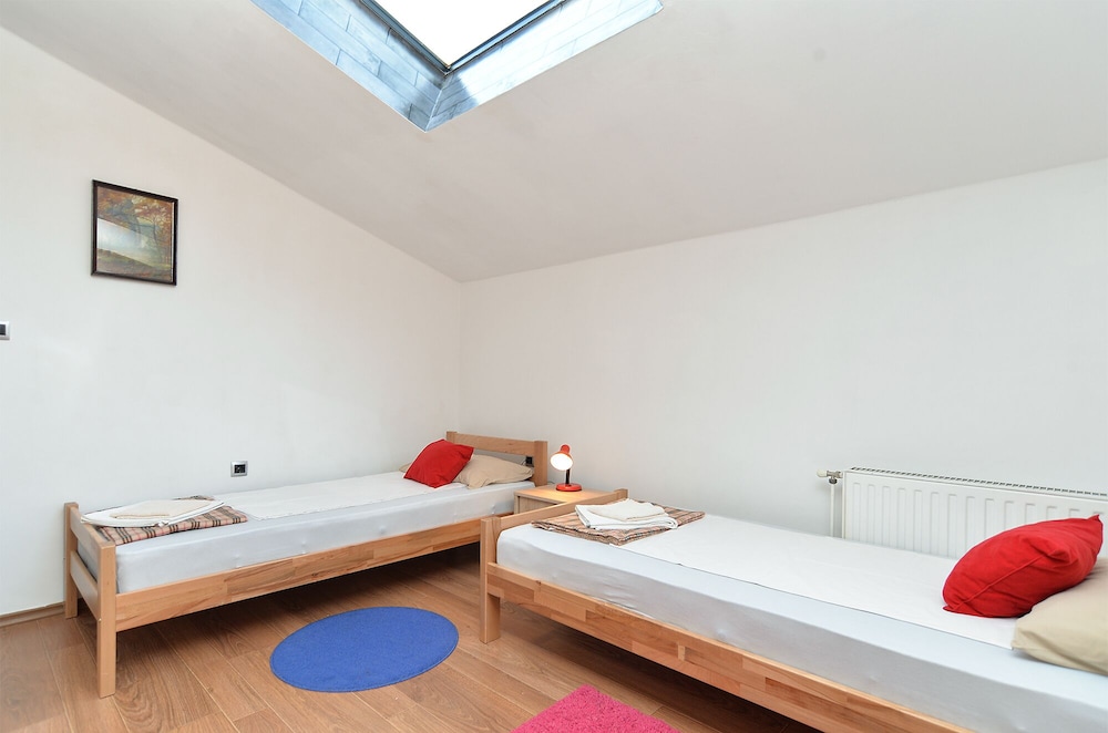 Apartments Mira 295