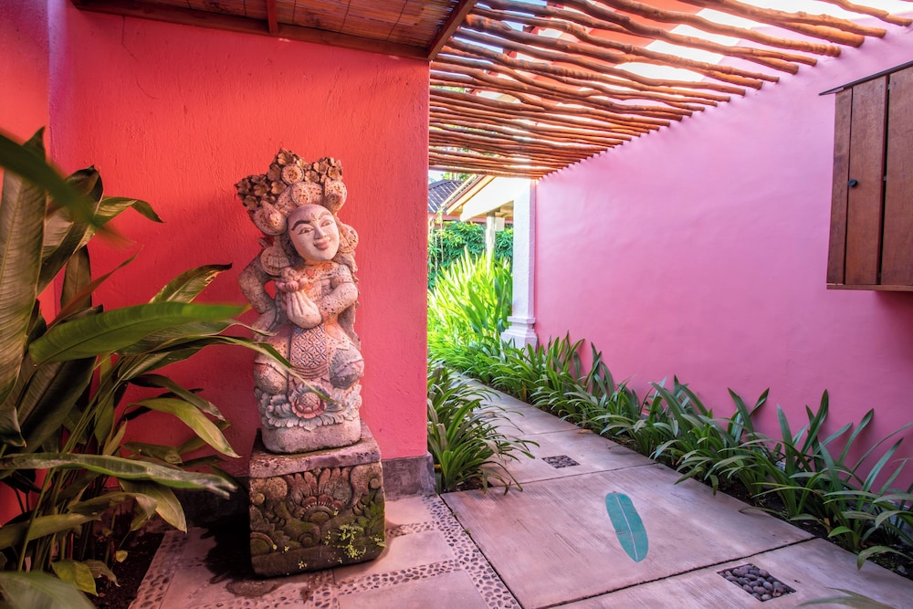 PinkPrivate Sanur - for Cool Adults Only