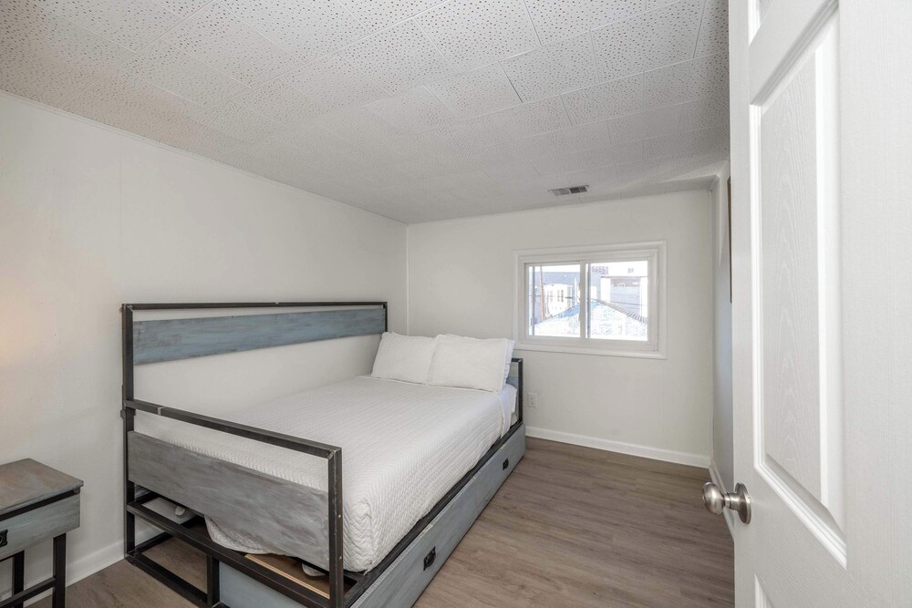 The Grand Elm Suites Sleeps 10