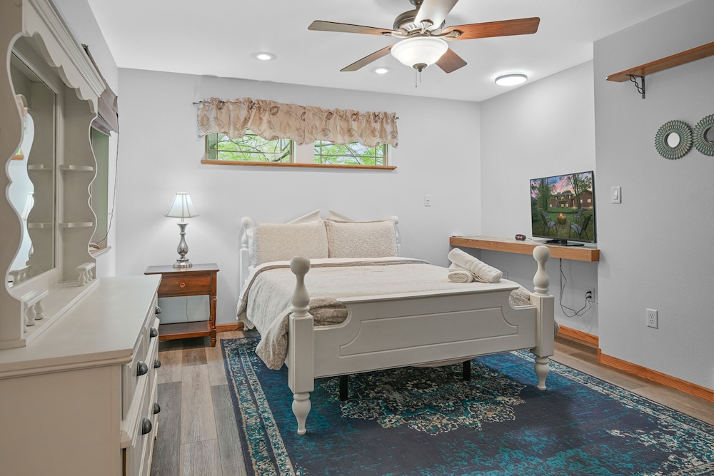 Woodland Escape - Upper Suite