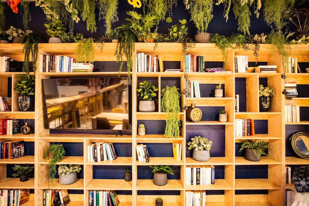 Le Havre Vacations - Jost Hotel Le Havre Gare - Property Image 2