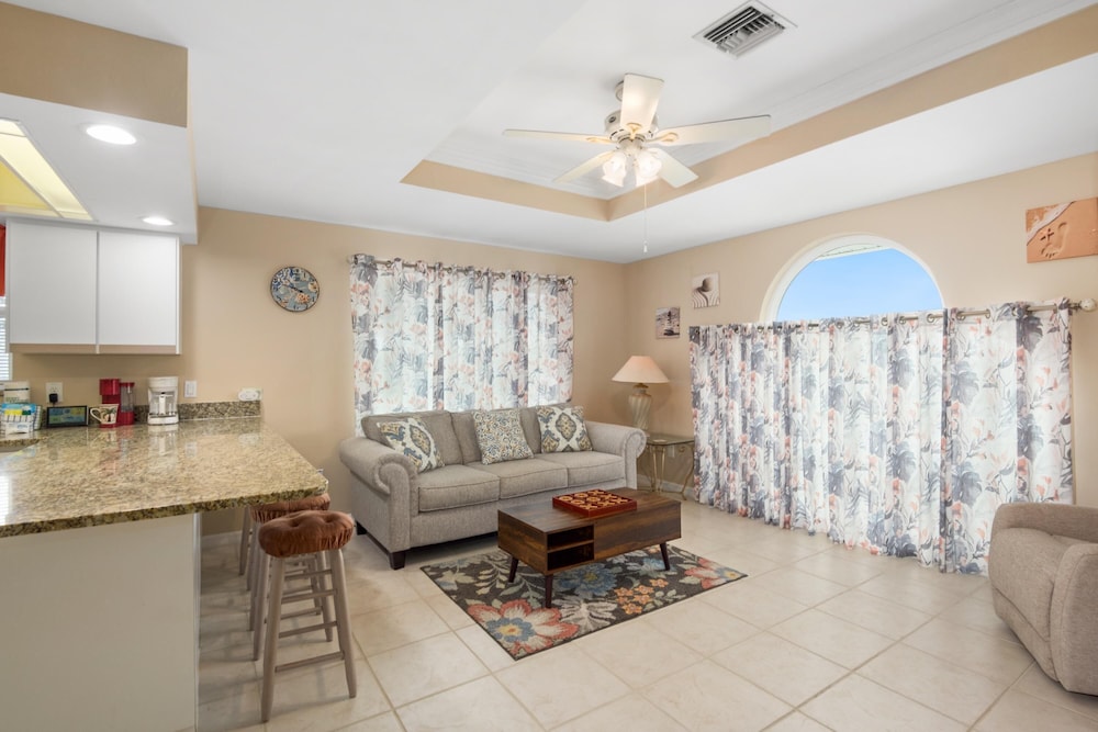 Beach Villa B