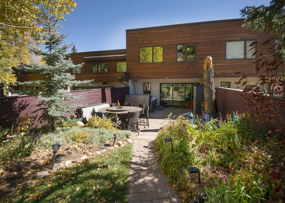 Capstone 5 4 Bedroom Townhouse