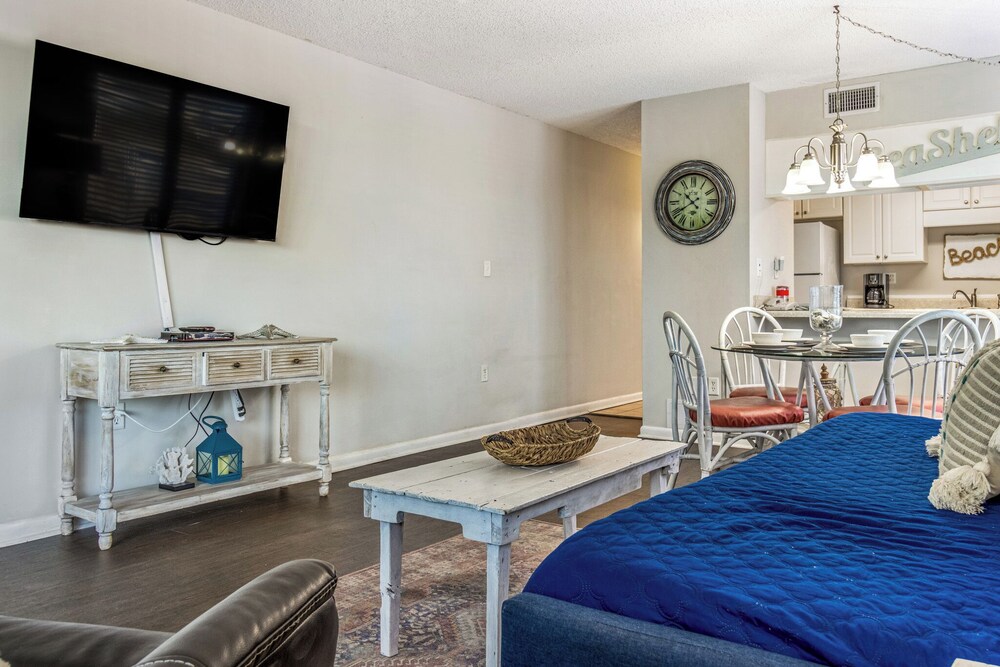 Island Sunrise by Southern Vacation Rentals