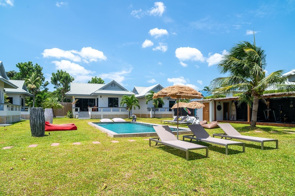 Danisam 4BR BeachVilla SunsetView KBR47