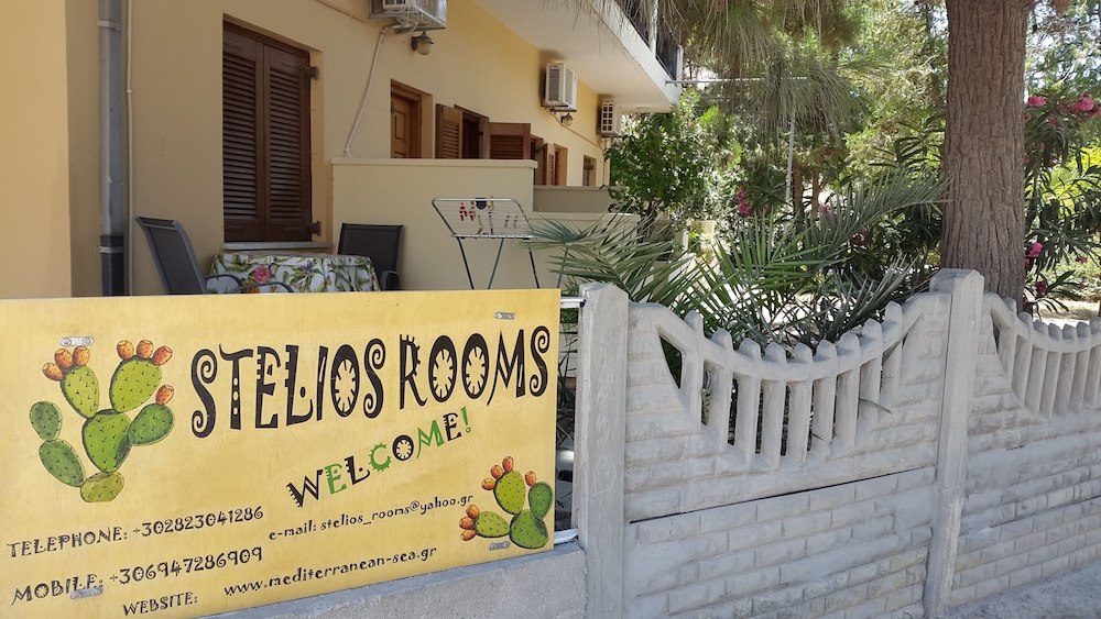 Stelios Rooms
