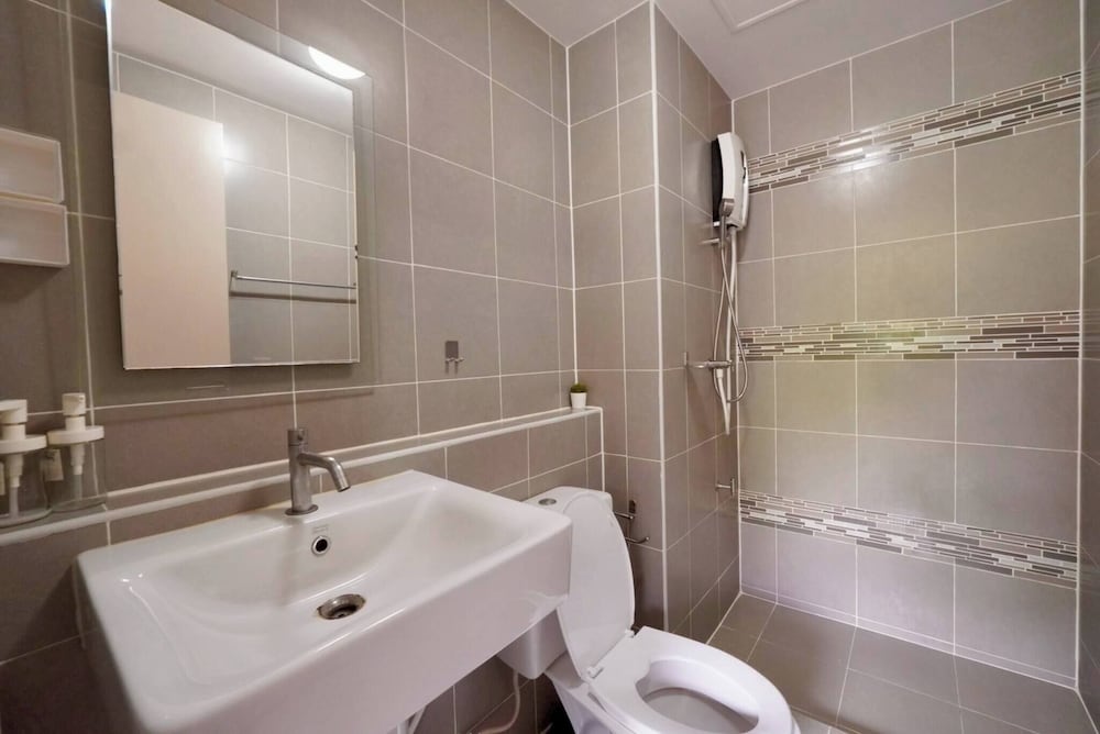 Valley Mountain View&city Proximity Golden Eight Apartment