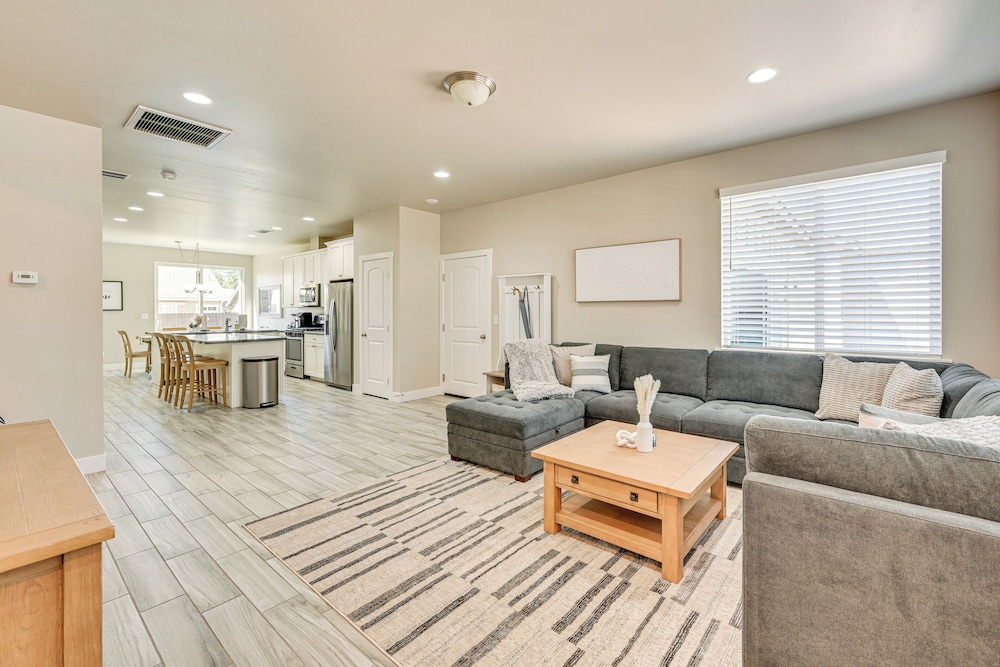 Family-friendly Flagstaff Home Near Hiking Trails!