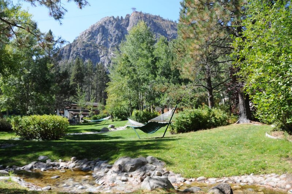 GetAways at Olympic Village Inn