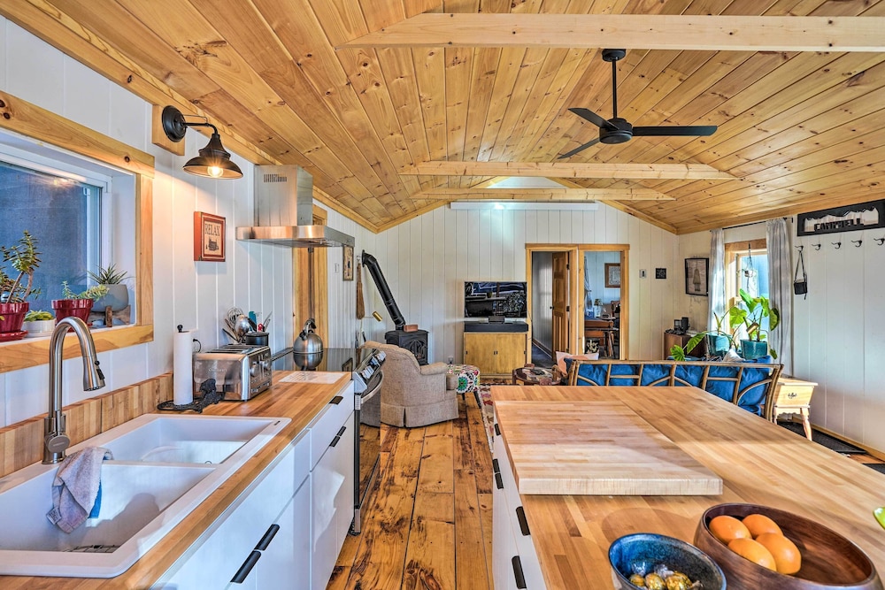 Brattleboro Vacations - Cozy Falls Brook Cabin: Hike  Swim On-site! - Property Image 27