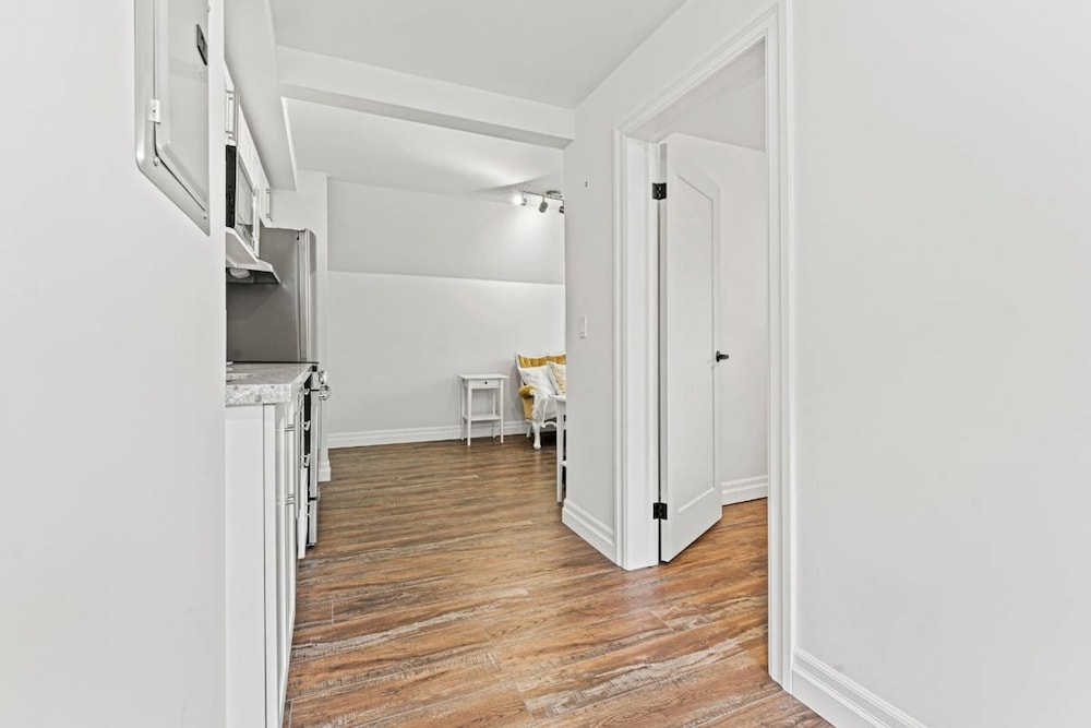 Private Apt Neardowntown Ideal for Long Stays U4