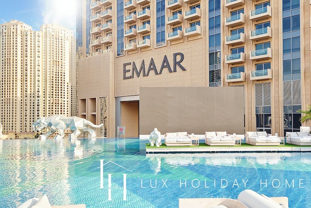 LUX The JW Marina Studio 3