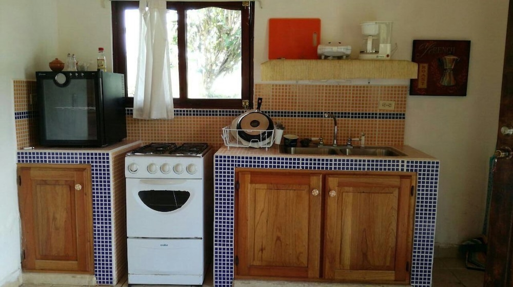 La Petite Maison Cabañas & Hostal