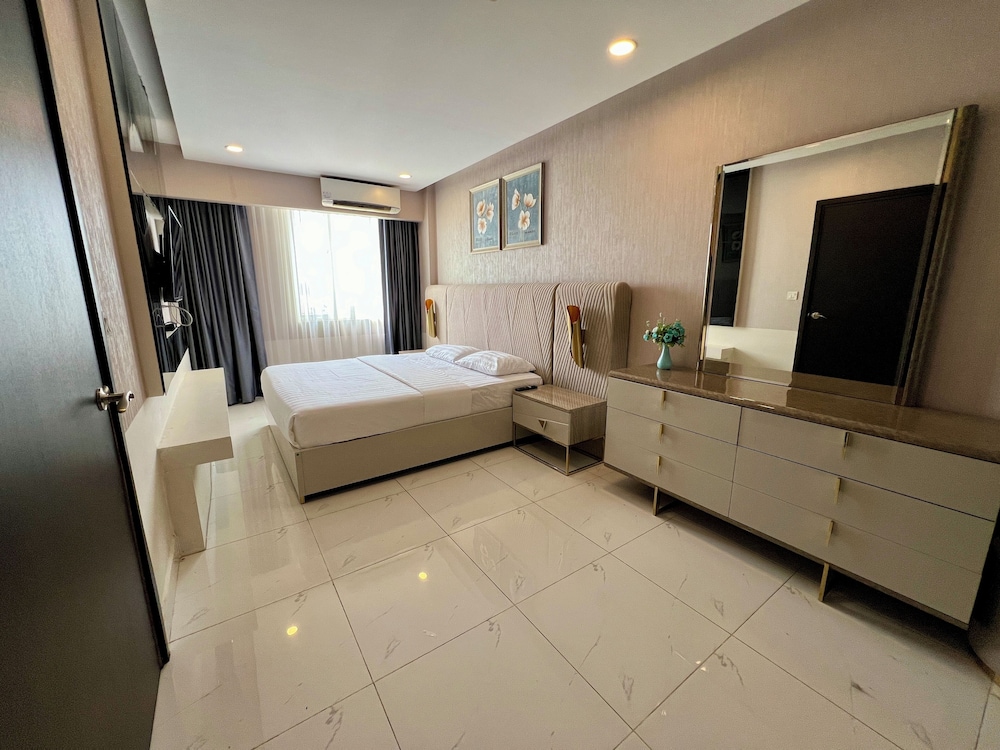 APARTMENT 1BR FREE POOL GYM STEAM&SAUNA view 5
