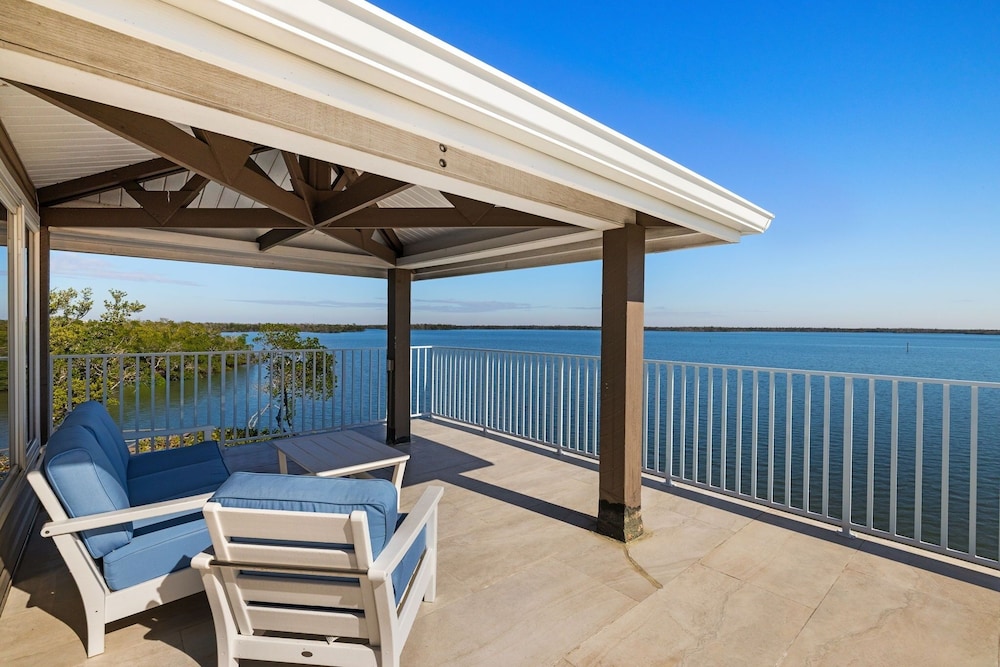 21381 Widgeon Point 6 Bedroom Estate