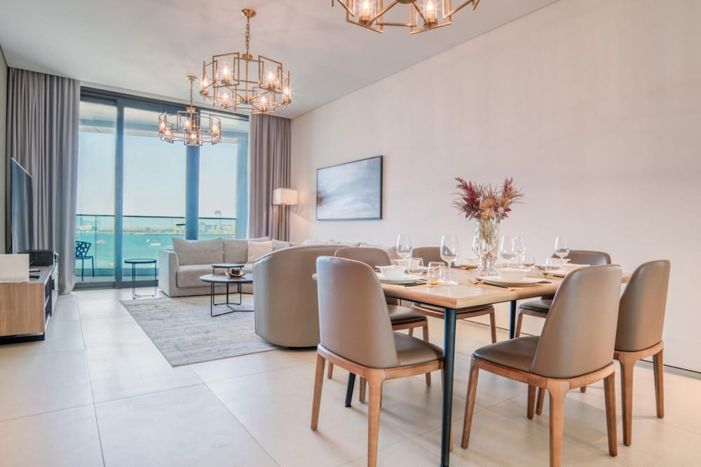 Classy Address JBR 3BR w Balcony and Beach Access