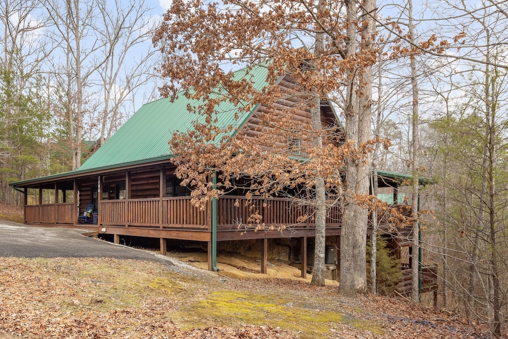 Yesteryear Hot Tub 360 Deck and Game Room Redesigned Cabin Easy Access