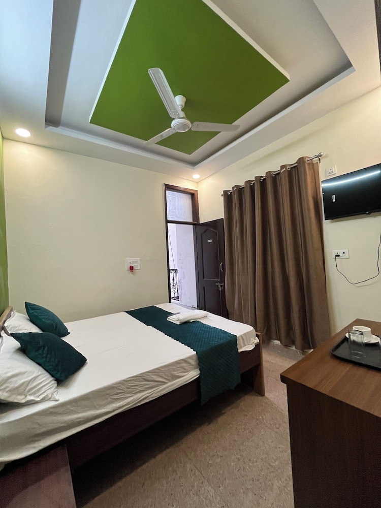 Hotel Silver Inn