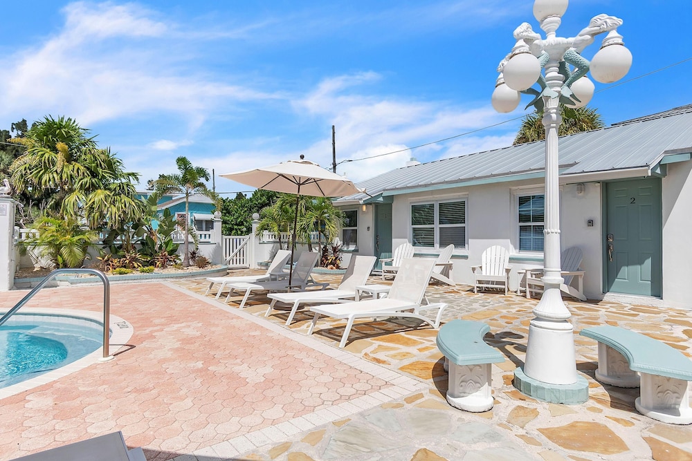 The Bungalows #7