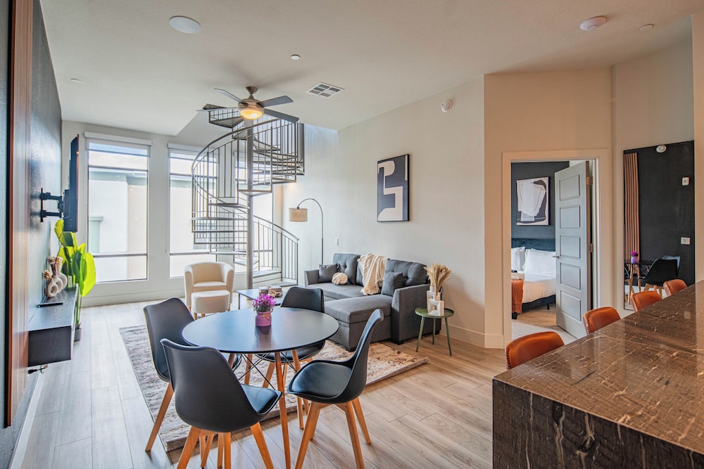 ROVE LIVING/KB - Scottsdale Grand