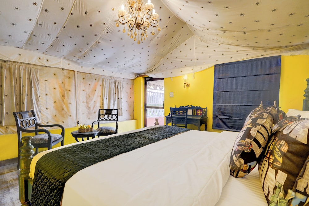 Alaya Stays Fortezza | Pet-friendly 6-BHK Farmhouse With Private Pool