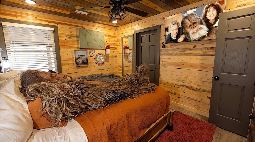 Bigfoot Bunkhouse Pool Views Theater Arcade Firepit Book Now