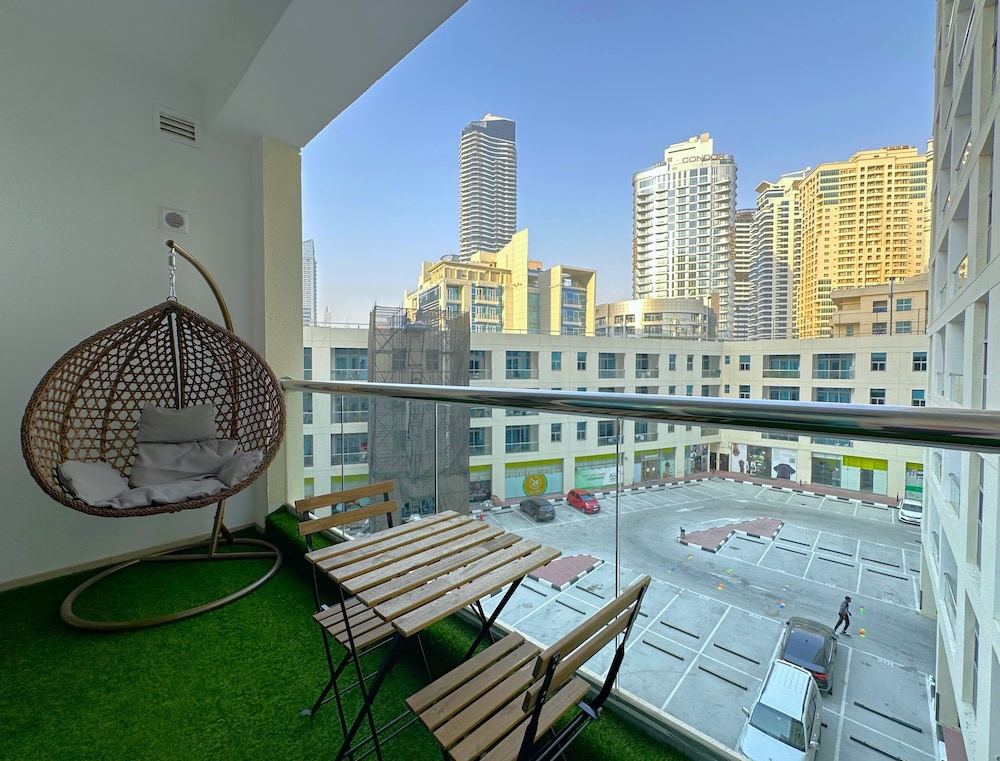 Ultra Luxury Flat Fully Upgrade &Balcony