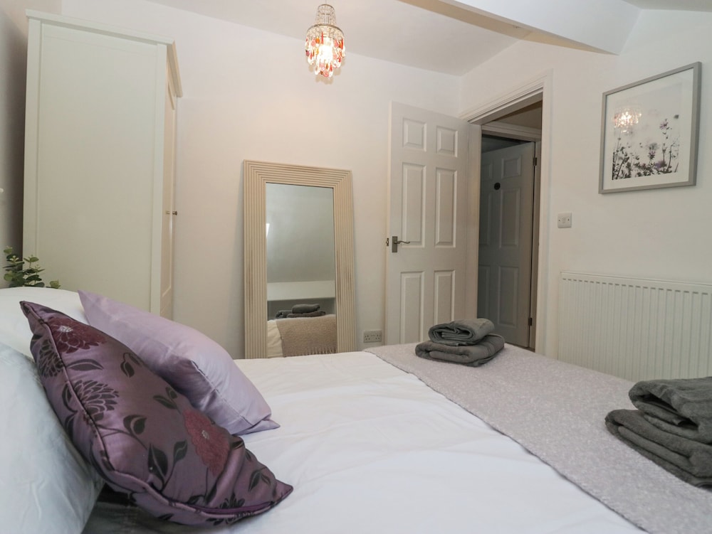 Lily Cottage