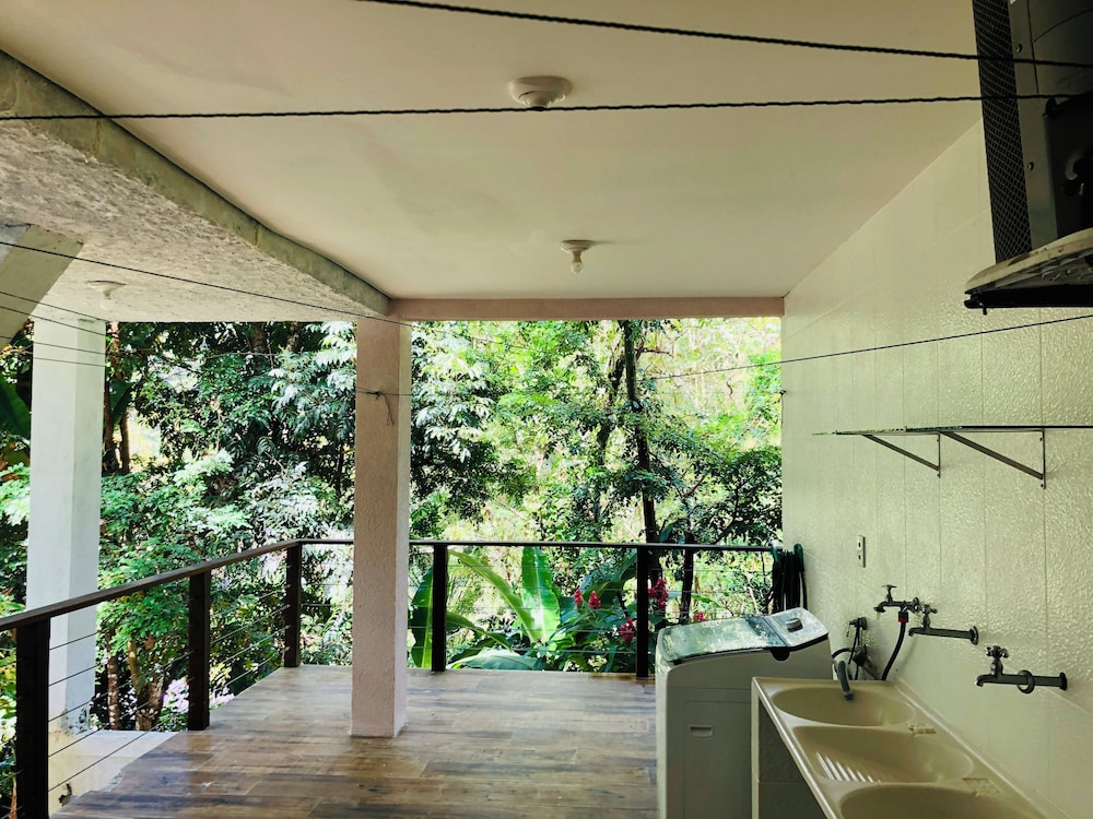 Casa c/ Piscina Privativa, 3 Suítes Sala integrada