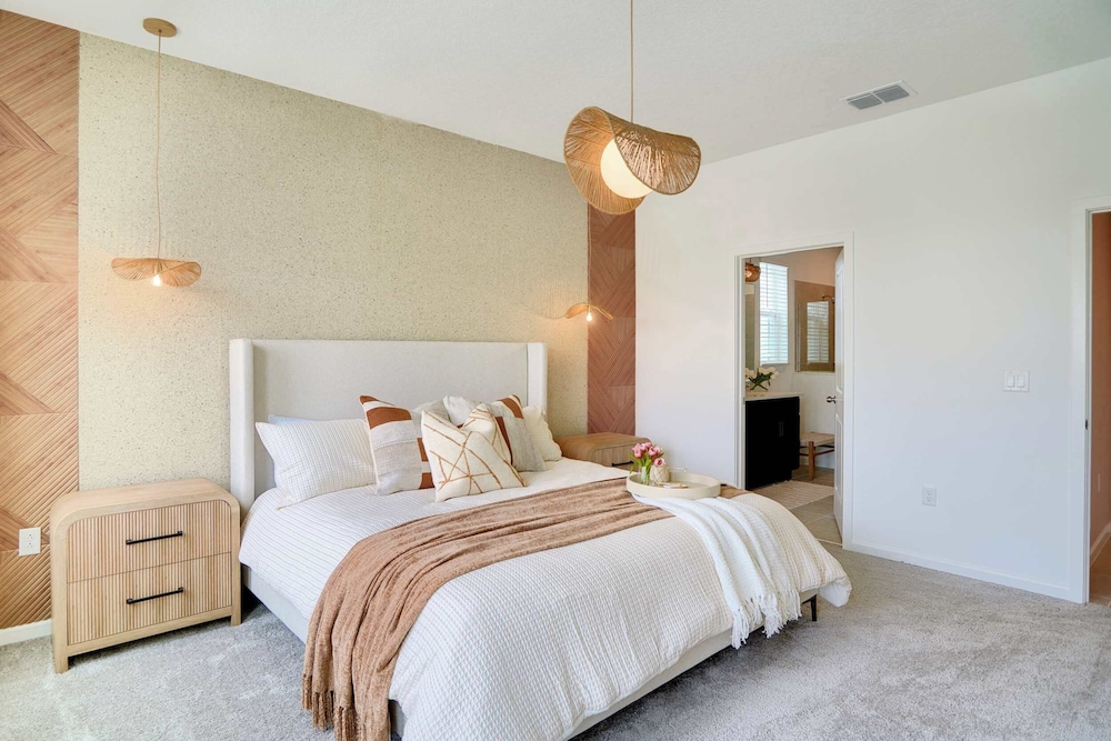 Luxury 7BR Villa, Pool, Spa & Game Room