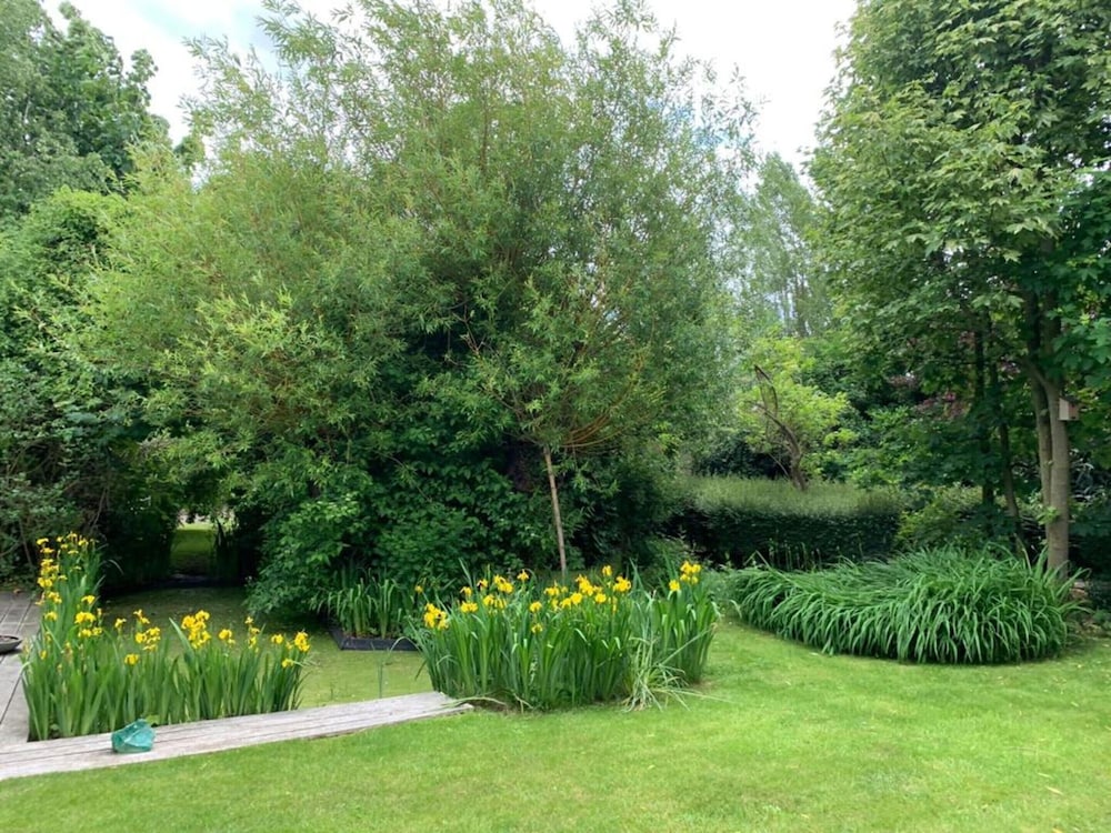 Charming Home w/ Garden