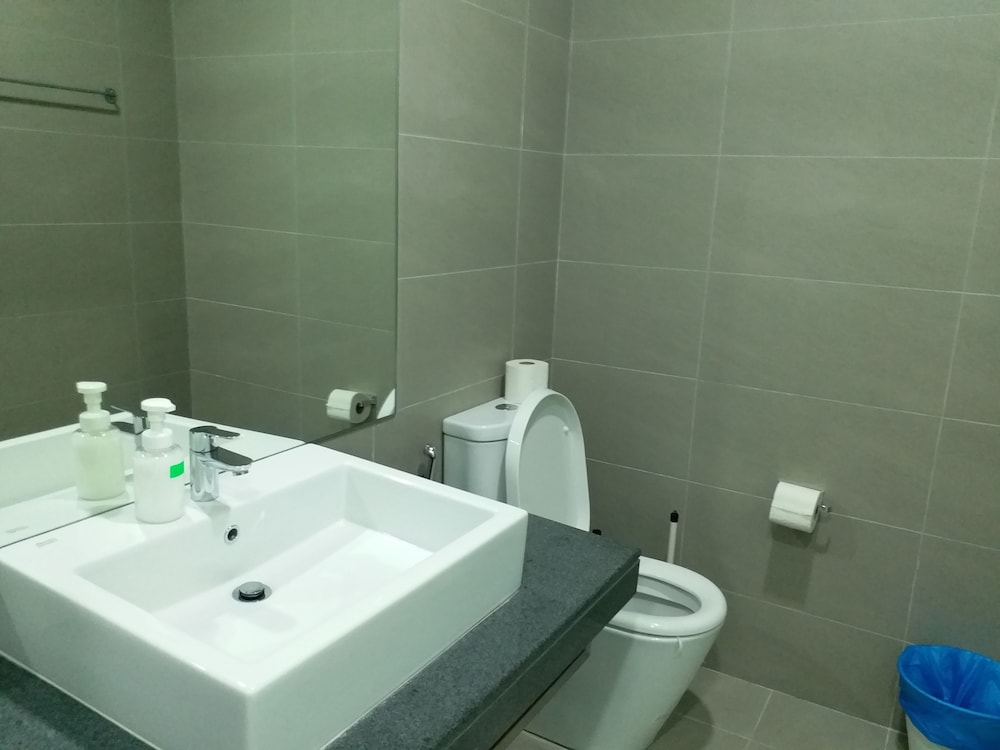 Dashing 1BR Next To Surian MRT 31 photo 4
