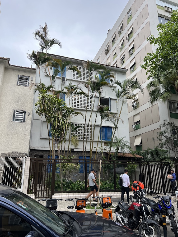 Ipanema - Leblon apt - great location