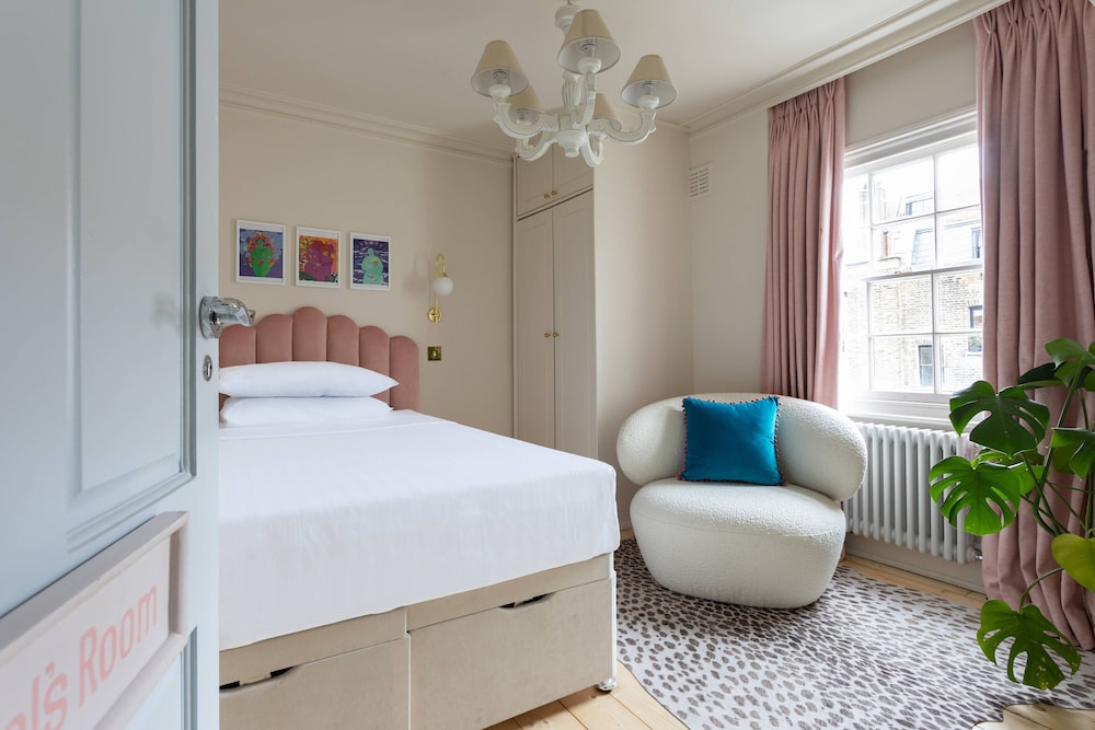 Molyneux Street II by Onefinestay
