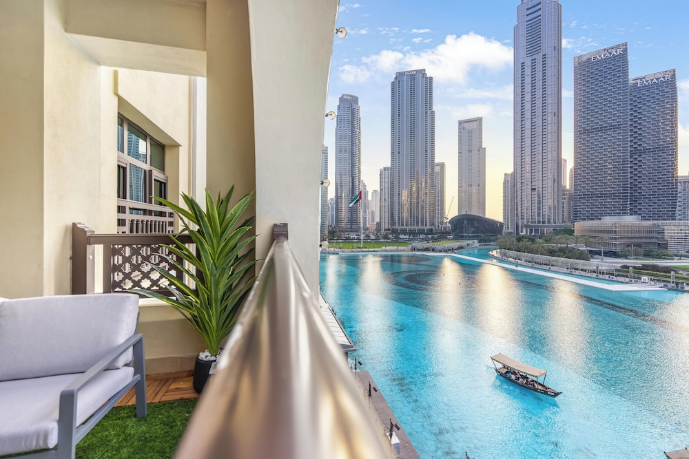 Durrani Homes - Heaven on Earth collection 5BR with panorama Burj Khalifa and fountain views