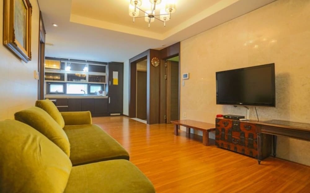 Busan Bauhaus Pension view 5