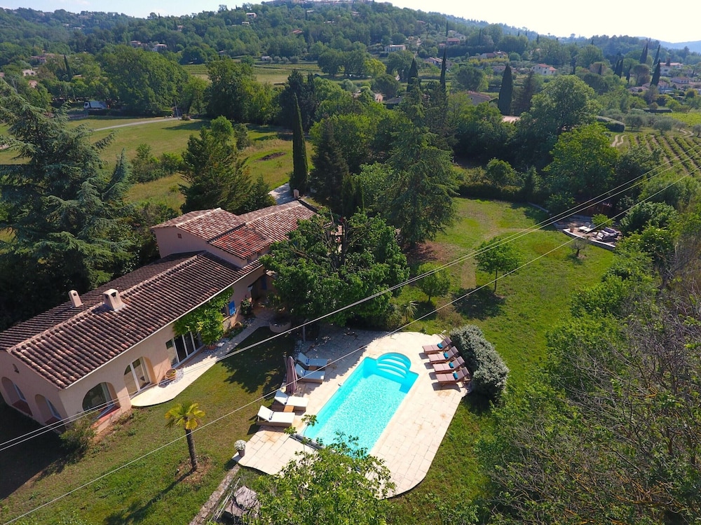 Cosy Holiday Home With Pool in Callian