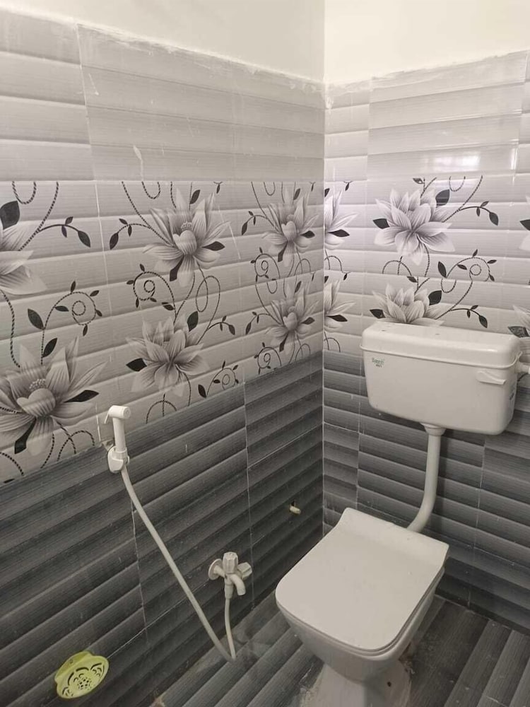 Om Guest House