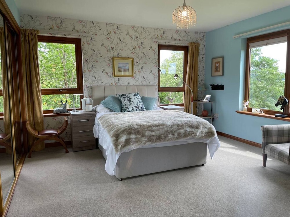 Beautiful Hillside Apartment Near Elgin, Scotland view 4