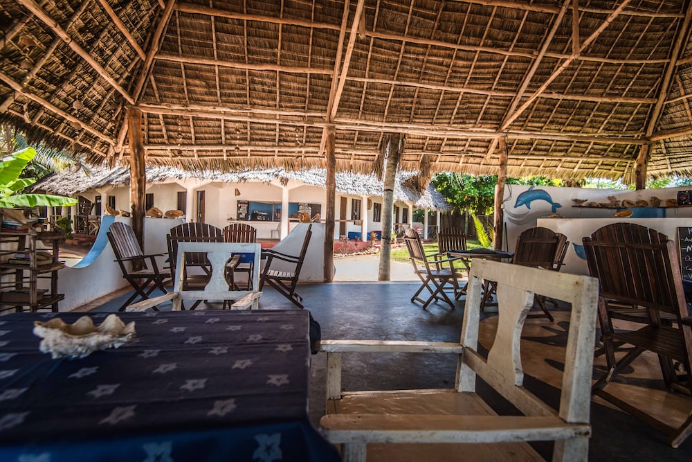 Ocean Breeze Lodge