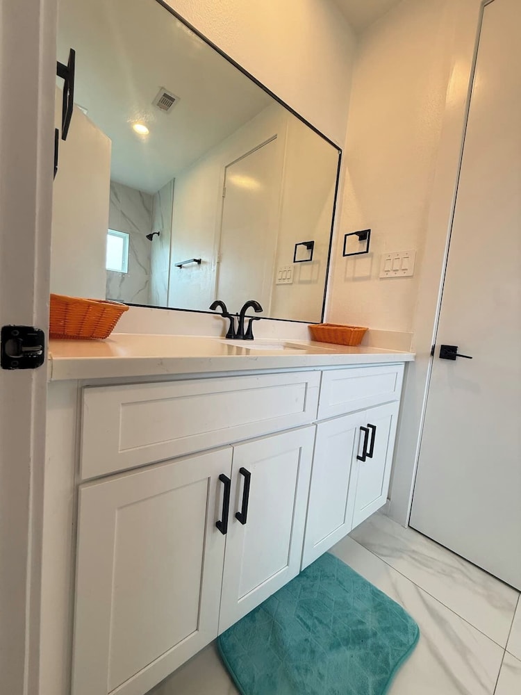 Mansfield Room 3