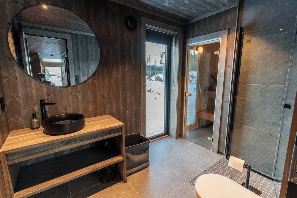 Luxury Holiday Home, Skiing, Sauna, Remote Office
