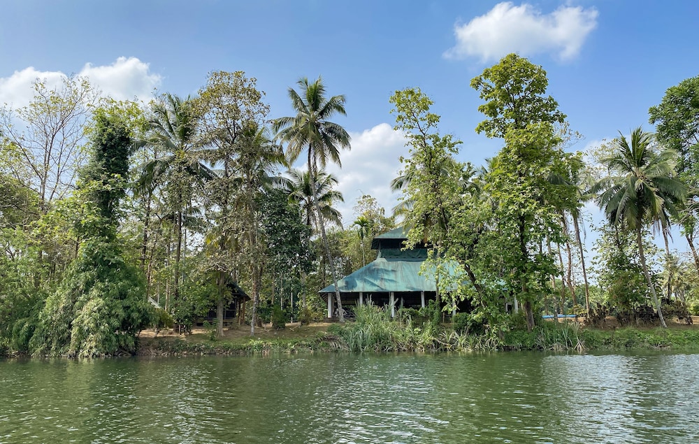 Amritara Riverside Luxury Tents