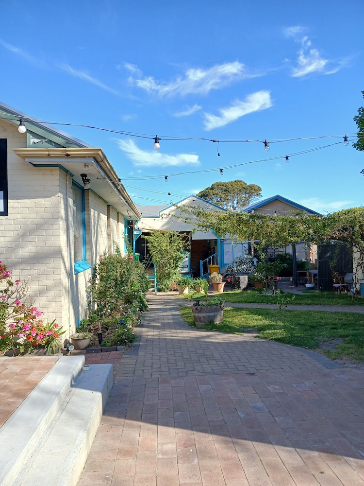 Albany Vacations - 1849 Backpackers Hotel - Property Image 1