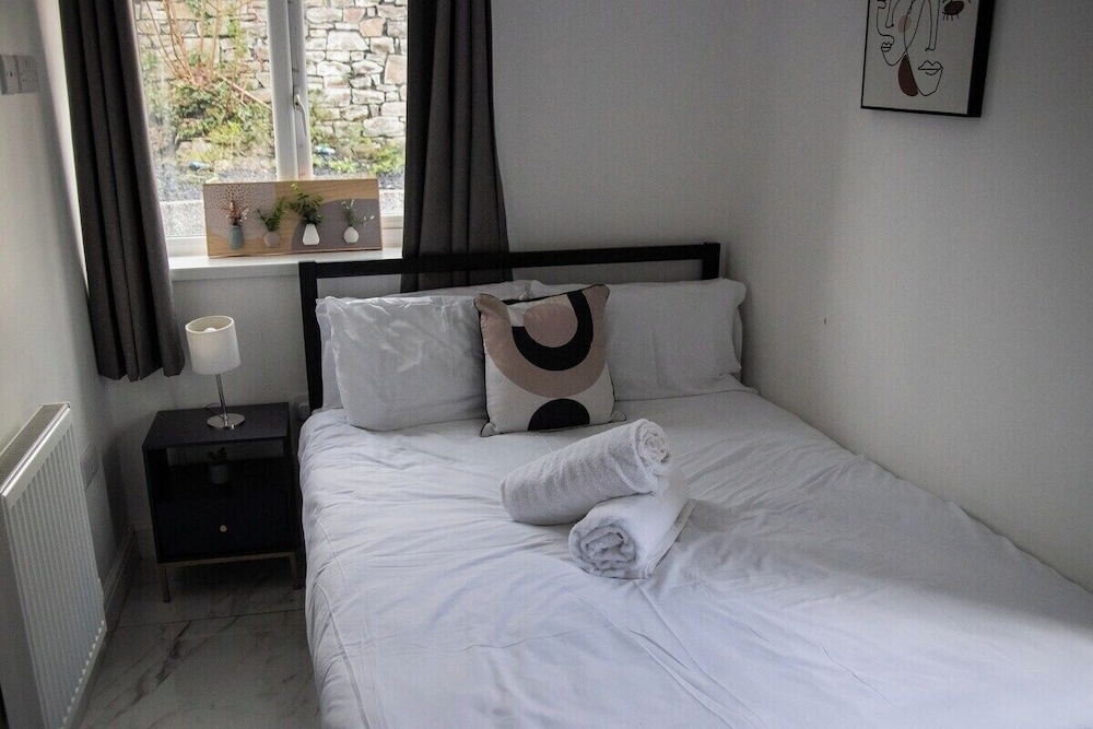 City Centre 6-bed Swansea Getaway
