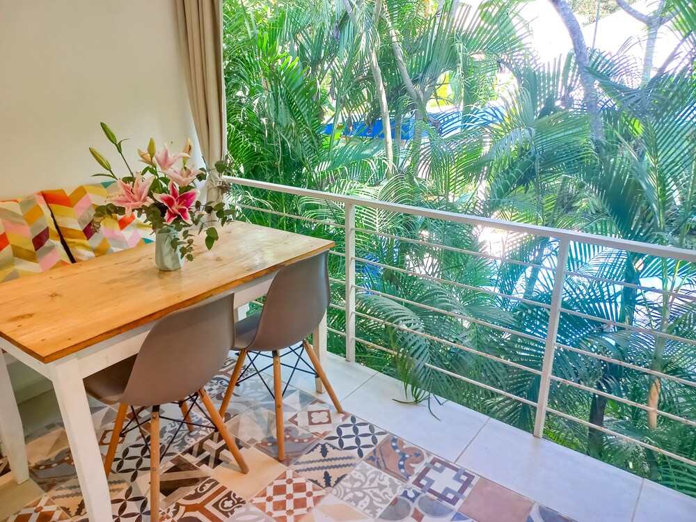 Calma Apartments