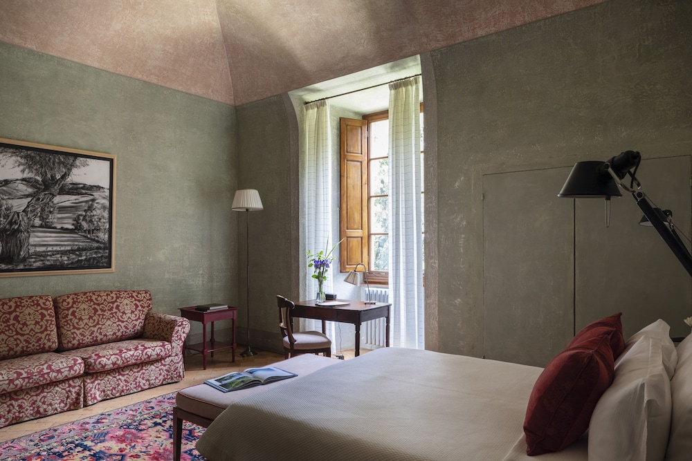 Borgo Pignano Volterra Tuscany