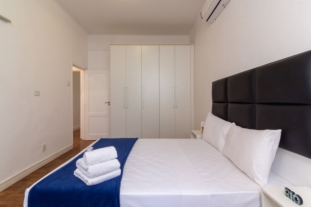 2 Minutes From Copacabana Beach D302
