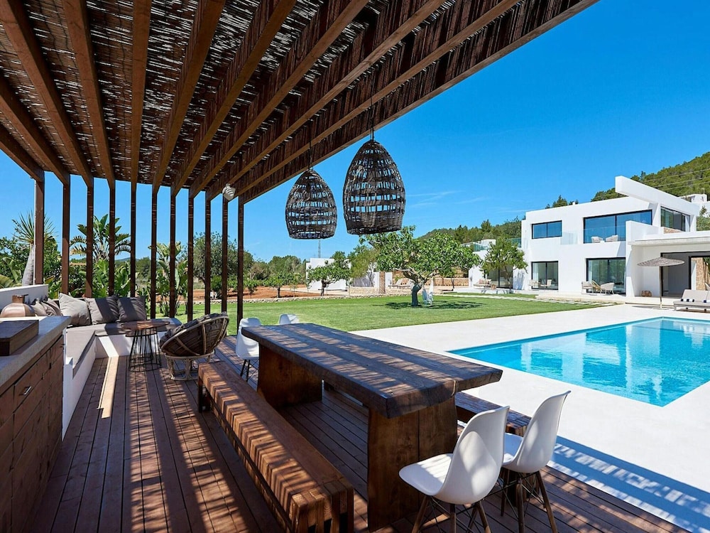 Holiday Home With Outdoor Cinema